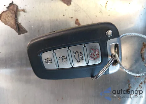 2012 Hyundai Sonata Hybrid z USA, uszkodzony, nr VIN KMHEC4A43CA023353